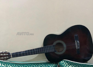 je vens une Guitare 