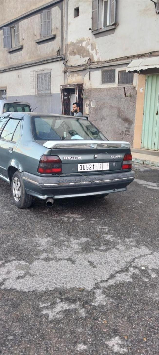 Renault 19
