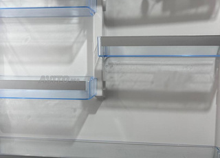 Réfrigérateur Bosch inox avec congélateur bas 