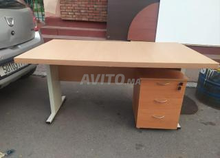 Bureau opérateur semi métallique avec caisson 