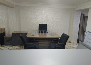 Bureau  3 chaise  caisse tiroire