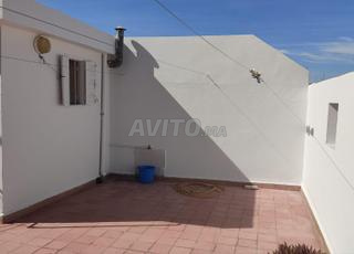 منزل حر في حالة ممتازة للبيع، سكن ونشاط تجاري