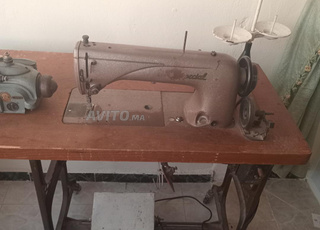 Machine à coudre et machine à surjet 