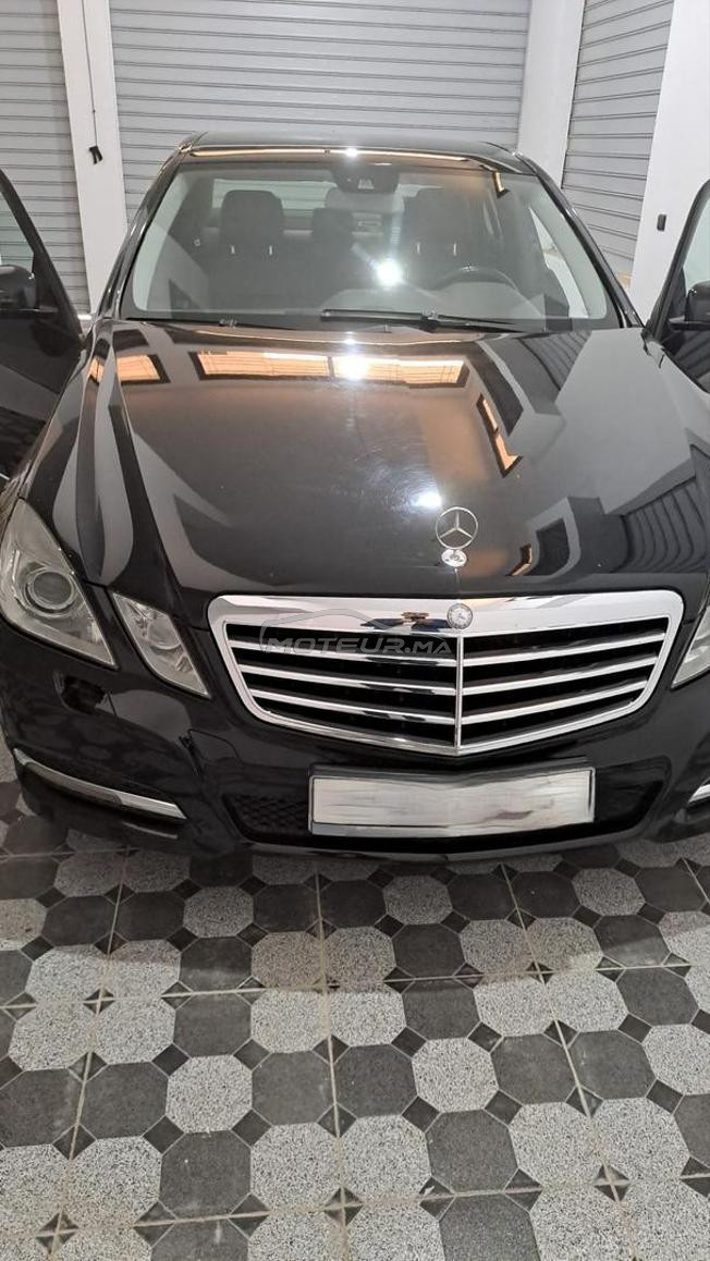 Mercedes E 250 presque neuve