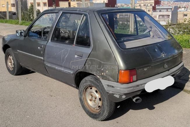 Peugeot 205 Essence a débattre