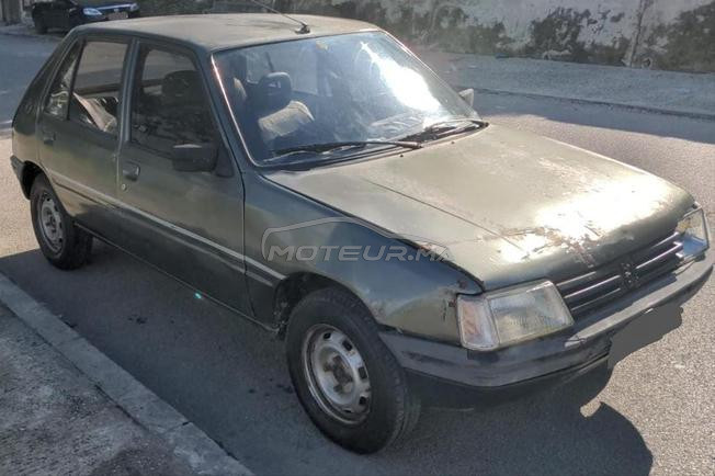 Peugeot 205 Essence a débattre
