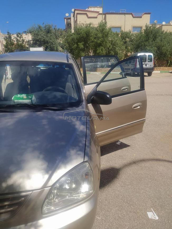 Kia Carens 