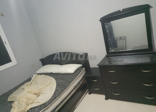 Lit o matla 2 place  coiffeuse tiroir  mirroir  