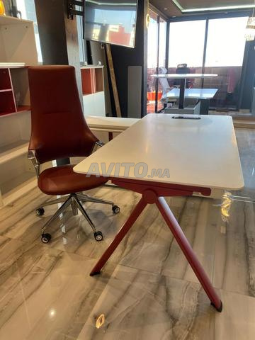 BUREAU DIRECTEUR TOUT MEUSURE DISPONIBLE 