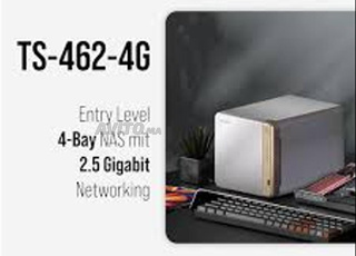 QNAP SERVEUR NAS DESKTOP 4 BAIES 4GB RAM