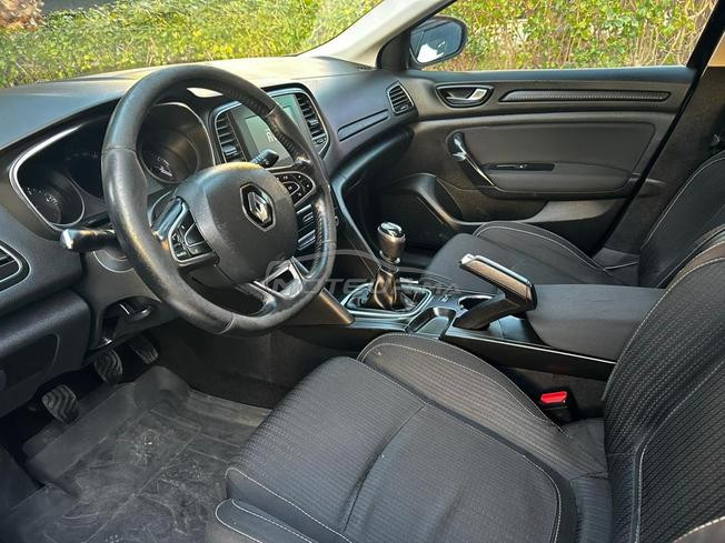 Renault Mégane4 modèle 2019 1ère main 