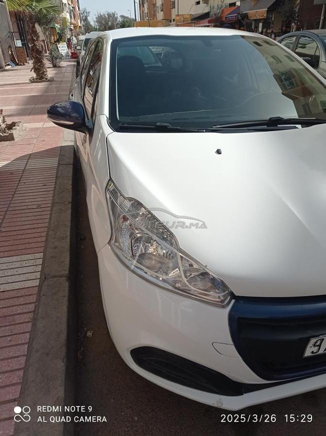Peugeot 208 Essence Manuelle 2016 à Agadir