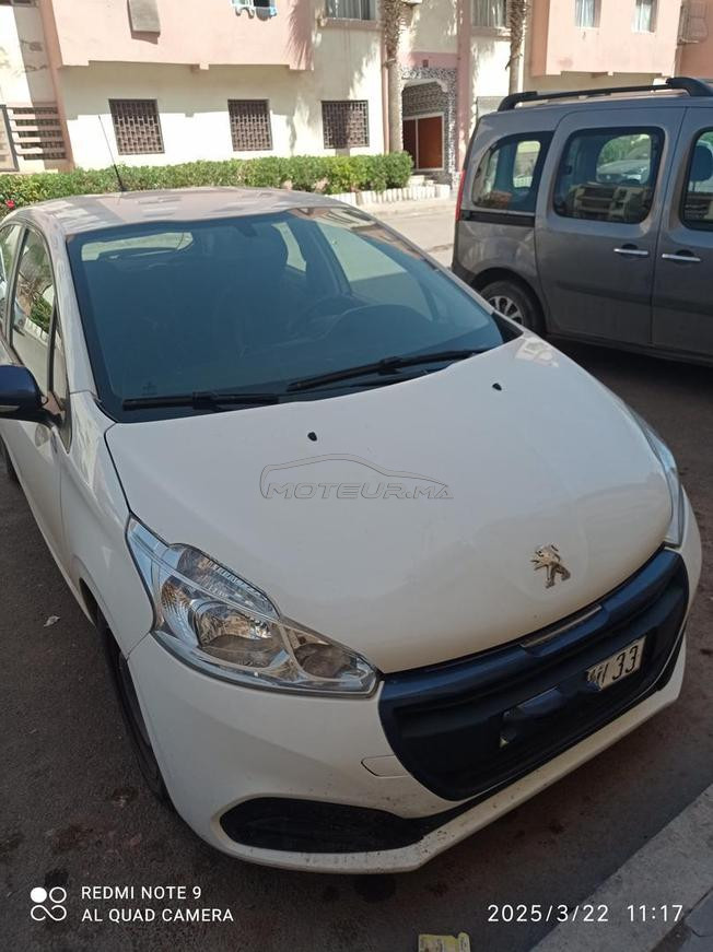 Peugeot 208 Essence Manuelle 2016 à Agadir
