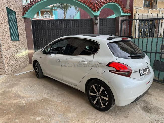 peugeot 208 1.6 hdi 90cv