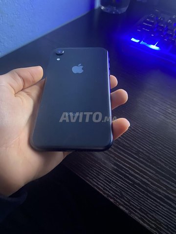  Apple iPhone XR 