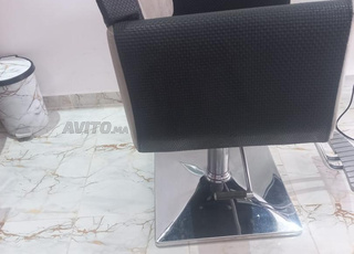 Deux chaise de coiffure a vendre