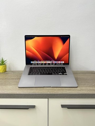 Macbook Pro 16inch i7 16/512Go Radeon Pro 5300M