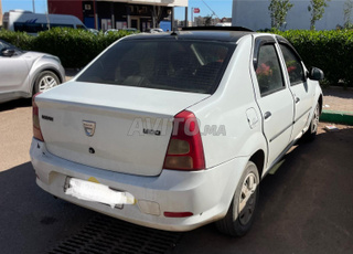Dacia Logan Diesel Manuelle 2011 à Deroua