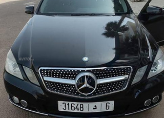 Mercedes E250 bon état 