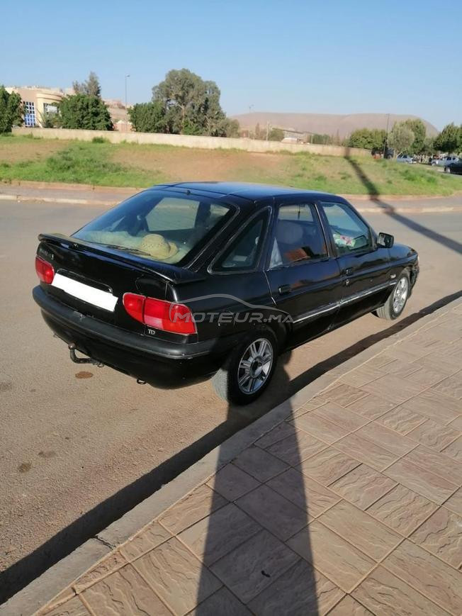 فورد إسكورت ديوانة 2001