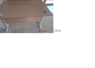 Deux bureaux (kitea) 