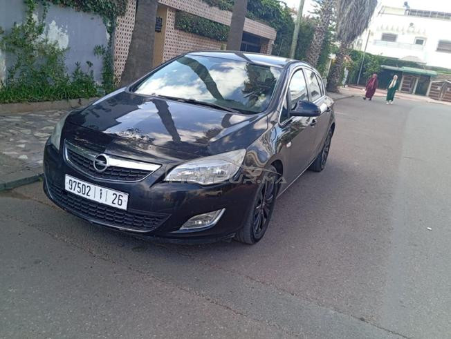 Opel Astra Diesel Manuelle 2012 à Casablanca
