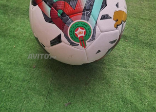 كرة قدم جديدة