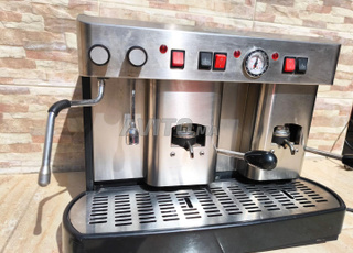 Machine à café à dosettes La Piccola