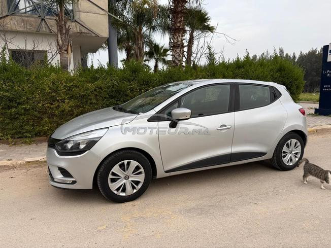 Clio 4 modèle 2019 Deuxième main 
