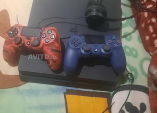 ps4 slim en ligne très bonne état fc25 et casque