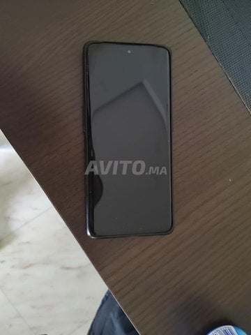 OPPO RENO 8 T 5G EN TRÈS BON ETAY