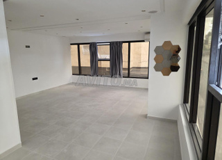 مكتب للكراء 