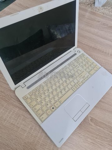 PC Toshiba Satellite Intl i3 8Go RM Disque dur 1To