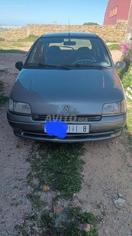 رونو كليو ديزل يدوي 1993 في طنجة   دوانة 2000 - 2