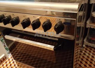 Cuisinière gaz en très bonne état 