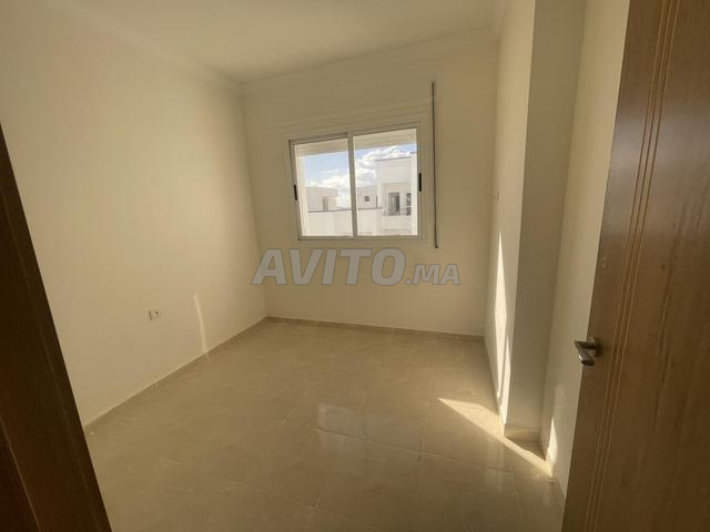 تقدم شقة للشراء بالقرب من المحطة الجديدة للنقل في طنجة.