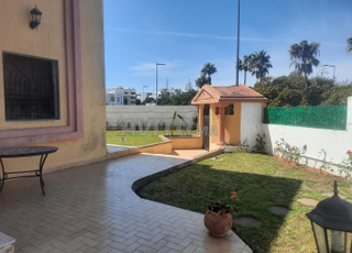 une belle villa à vendre près de Mahaj Riyad