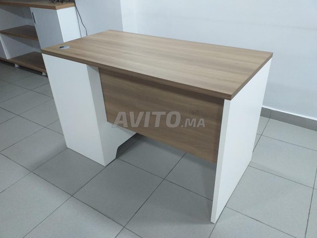 Bureau en bois en deux couleur 