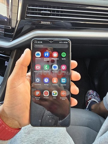 Samsung M12