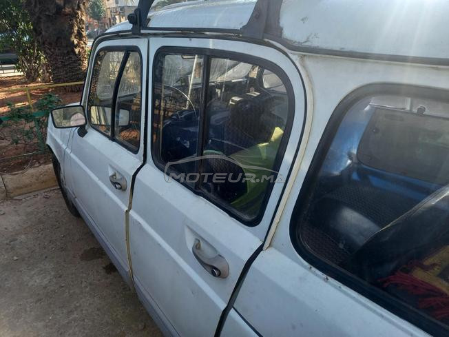 Renault r4 