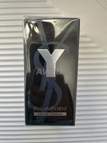 Yves Saint Laurent Y EAU DE PARFUM