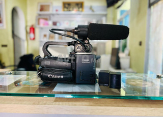 Je me vente caméra Canon xa11