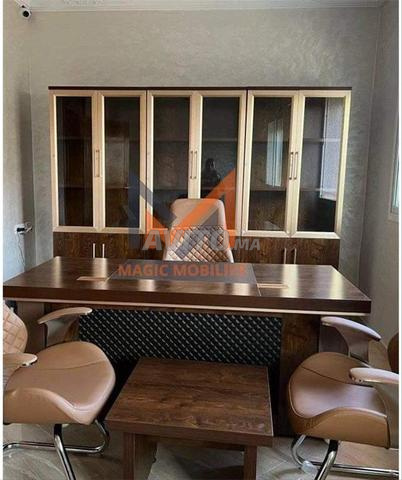 Des Bureaux Importation Jcggy A  À Tangger