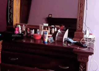 Chambre à coucher en bois    بيت نعاس عود