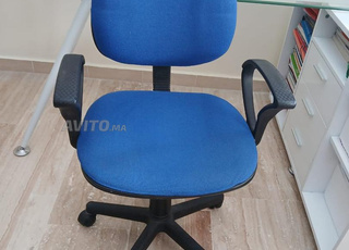 chaise de bureau bleu