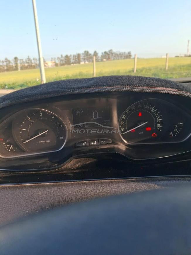 Peugeot 208 modèle 2015 kilométrage 172000