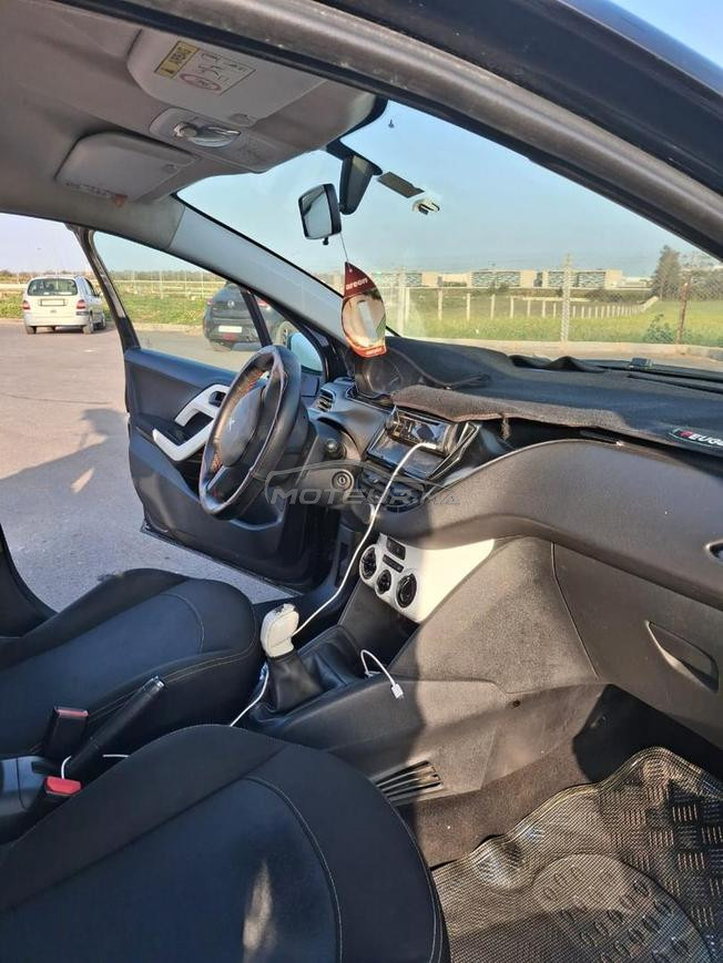 Peugeot 208 modèle 2015 kilométrage 172000