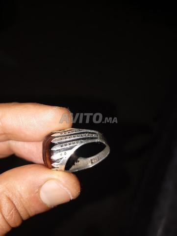 خاتم نقرة جيد اشتريته من فاس ب 190 درهم سنة 2000