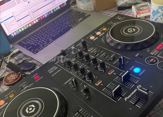 Pioneer DJ DJ Controller (DDJ-400)