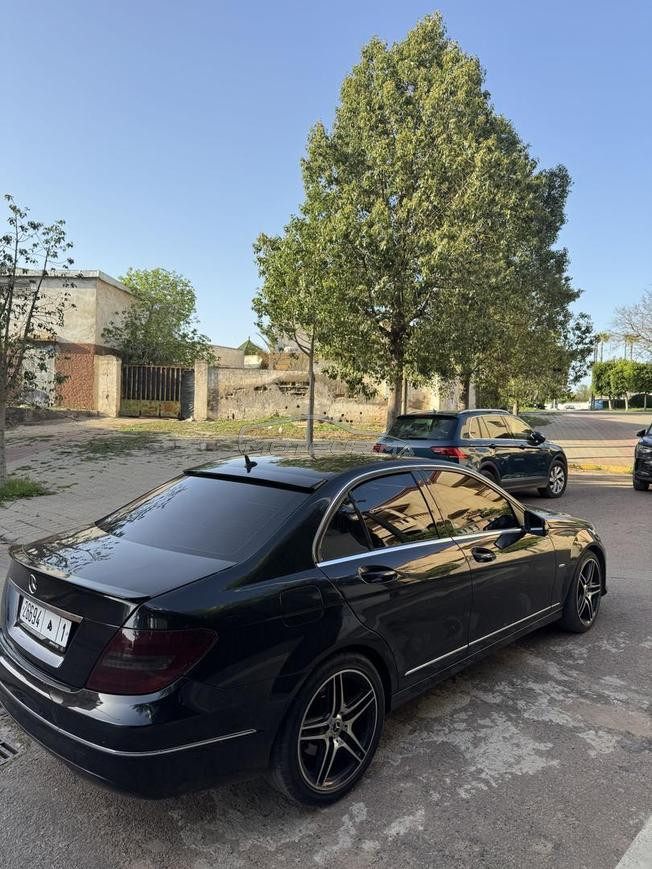 Mercedes-Benz 220 Diesel Automatique 2011